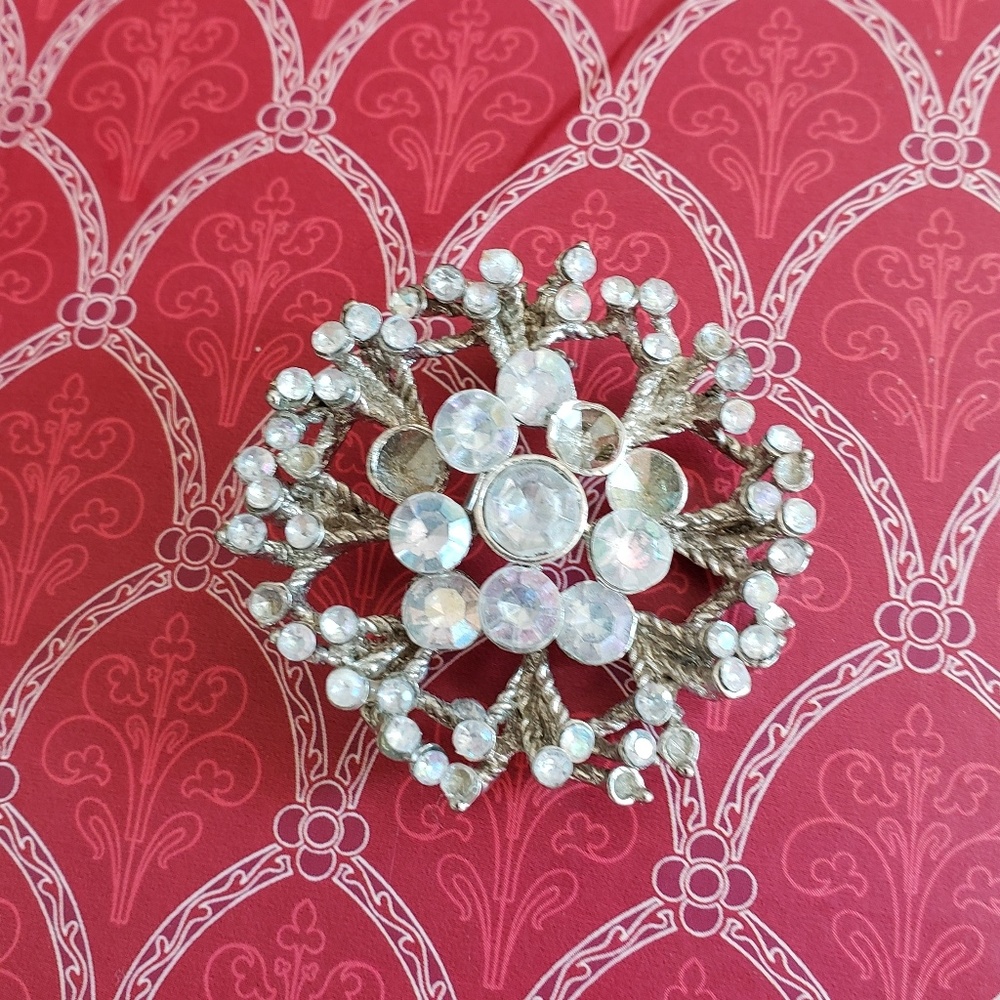 Brooch